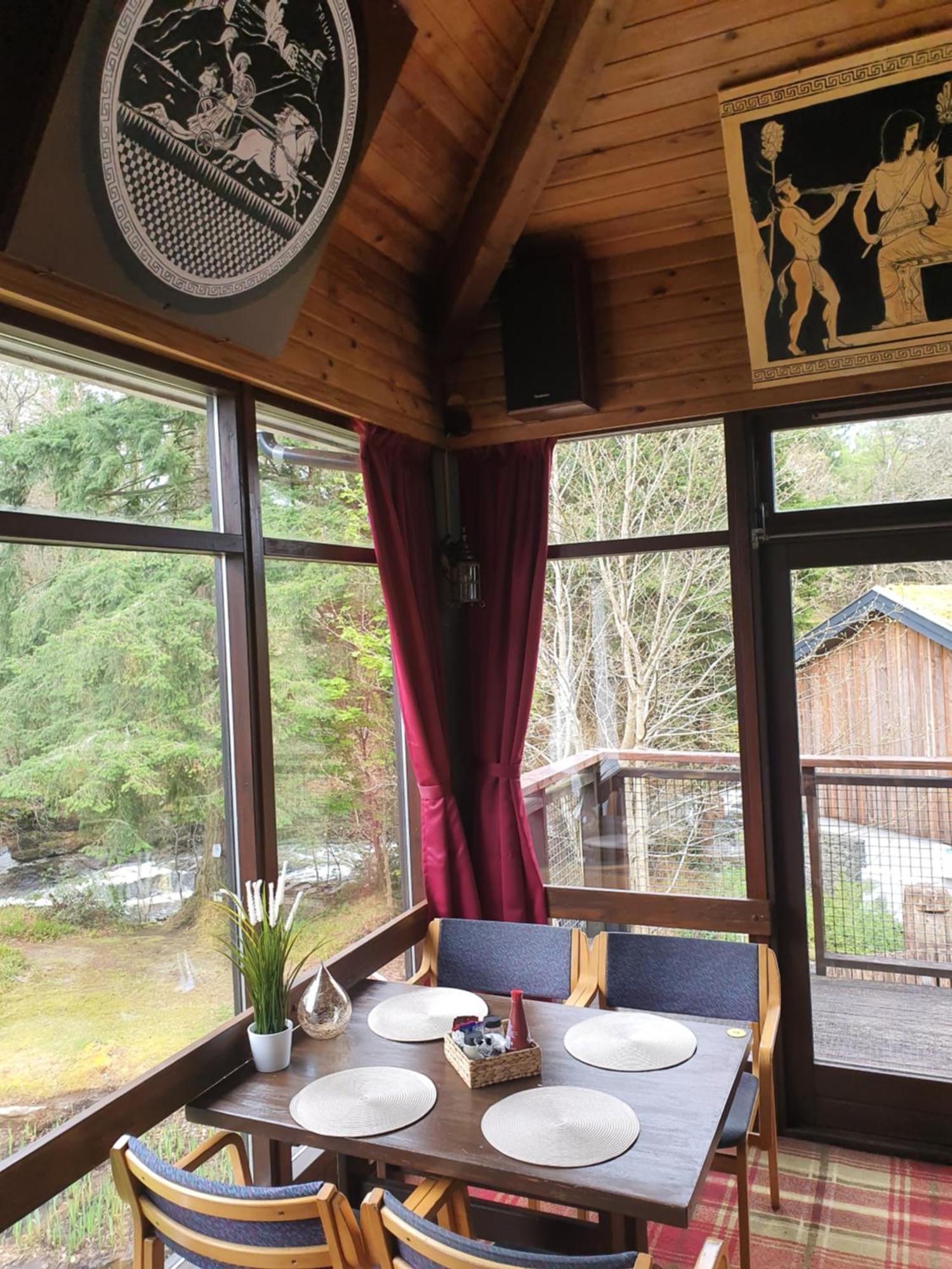 The River Inn 基林 外观 照片